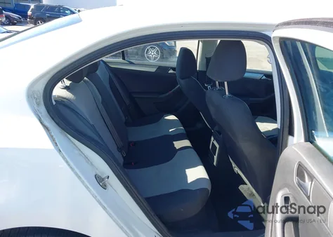 2017 Volkswagen Jetta 1.4T S z USA, uszkodzony, nr VIN 3VW2B7AJ7HM255026